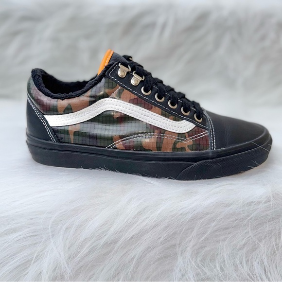 Vans Old Skool MTE Black/Camo All-Weather Sneakers - Men 7/ Wmns 8.5 VN0A348F2TI - Picture 3 of 8
